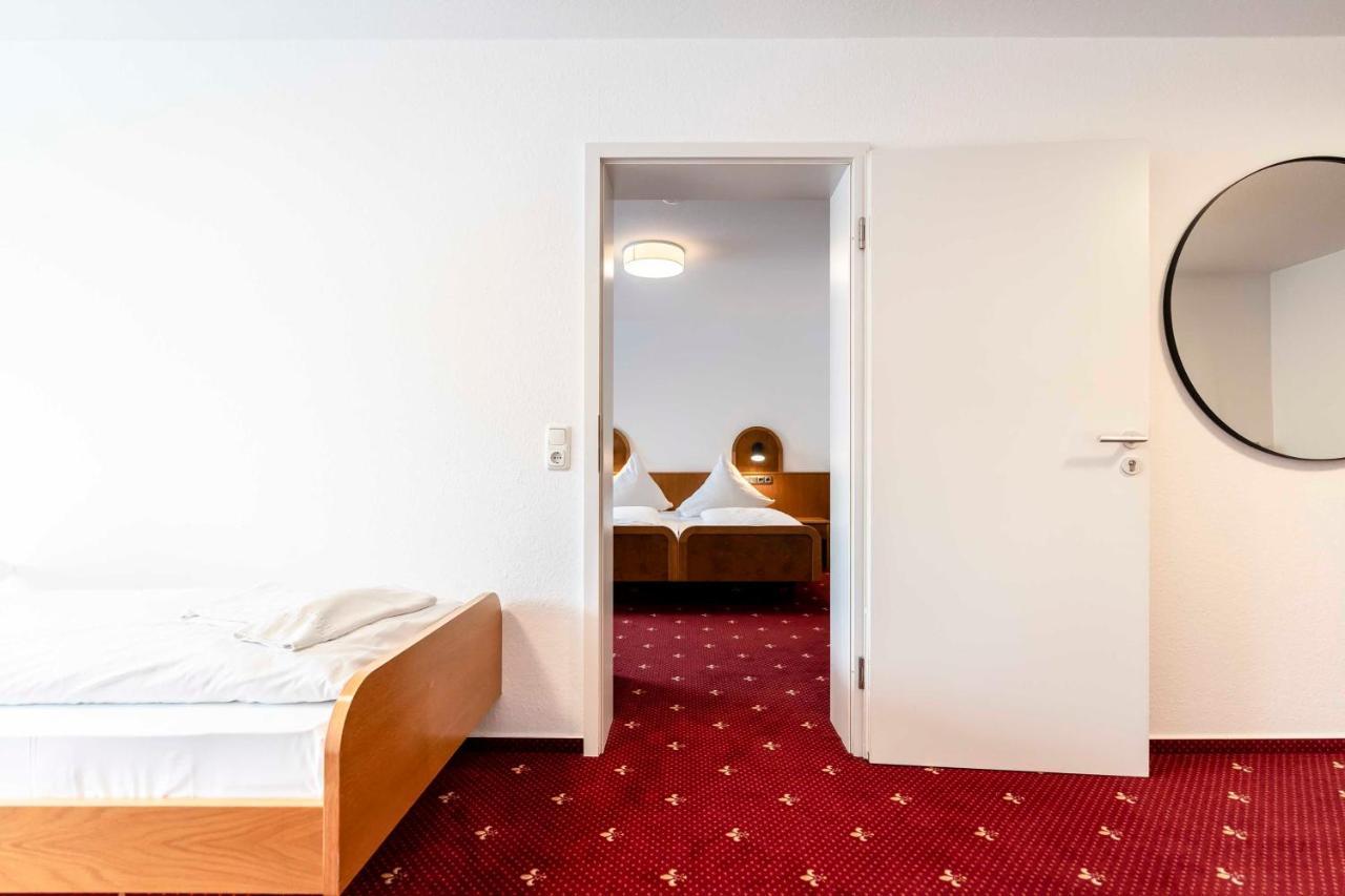 Hotel & Gasthaus Loewen Waldkirch Bagian luar foto