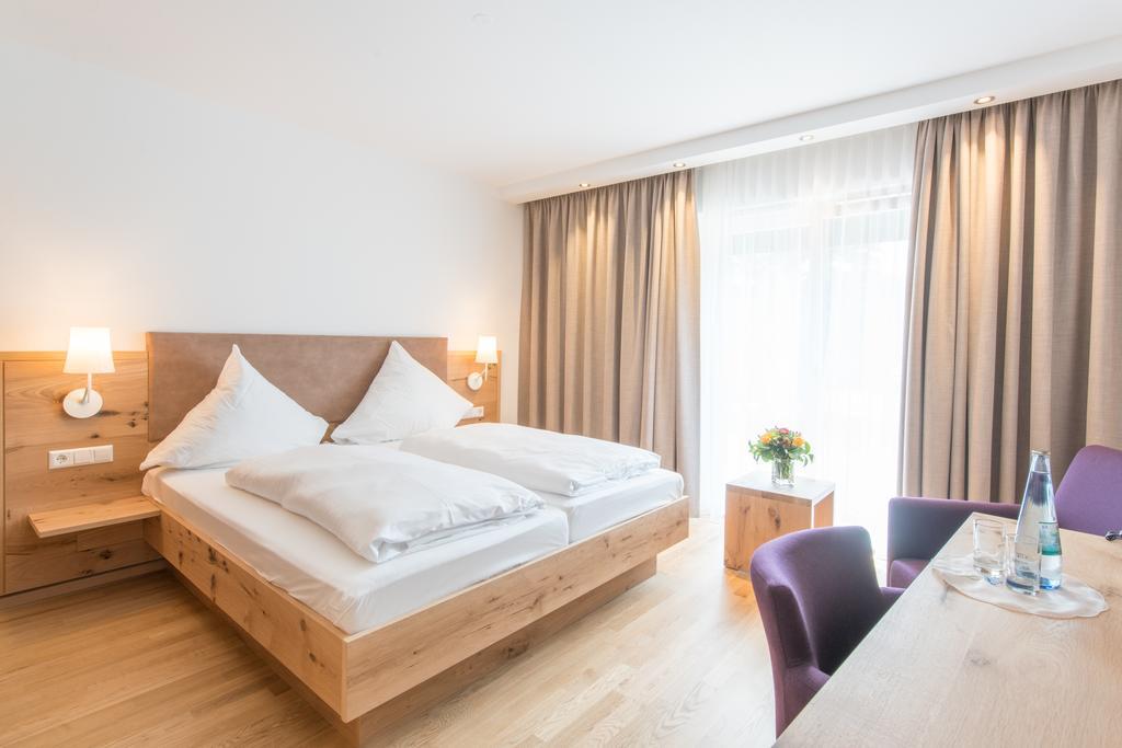Hotel & Gasthaus Loewen Waldkirch Bagian luar foto